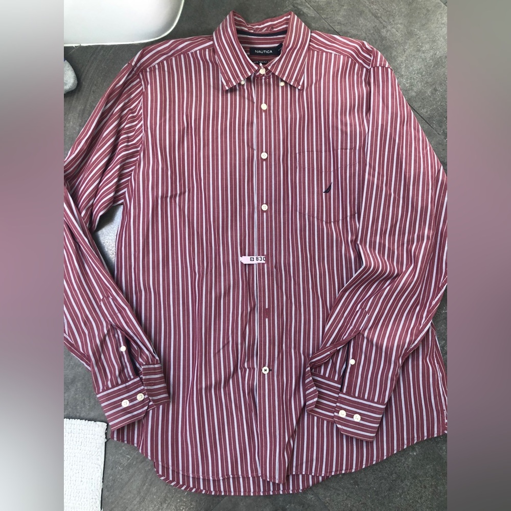Men’s Large Nautica button down shirt